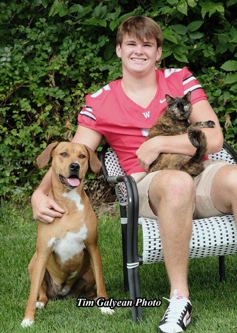 dog,senior,pictures,pets,photographer,overland, Park,KS,portraits,outside,guys,boys
